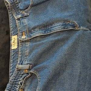 L.L. Bean relaxed comfort waist mom Jeans 👖 stretch elastic waist 16W